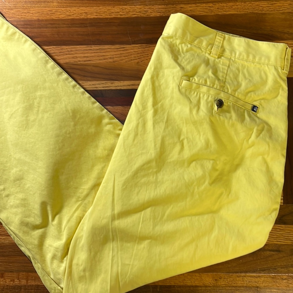 Brooks Brothers mens 38x30 yellow pants EUC